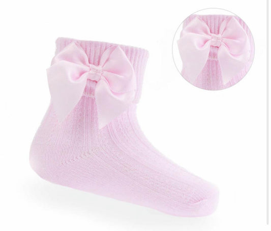 Pink ankle bow socks