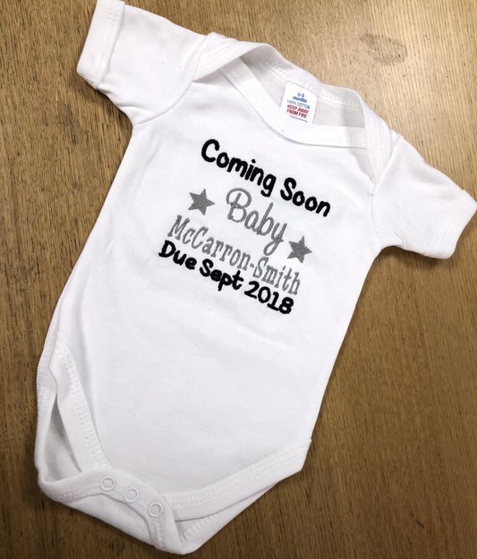 Pregnancy announcement personalised vests