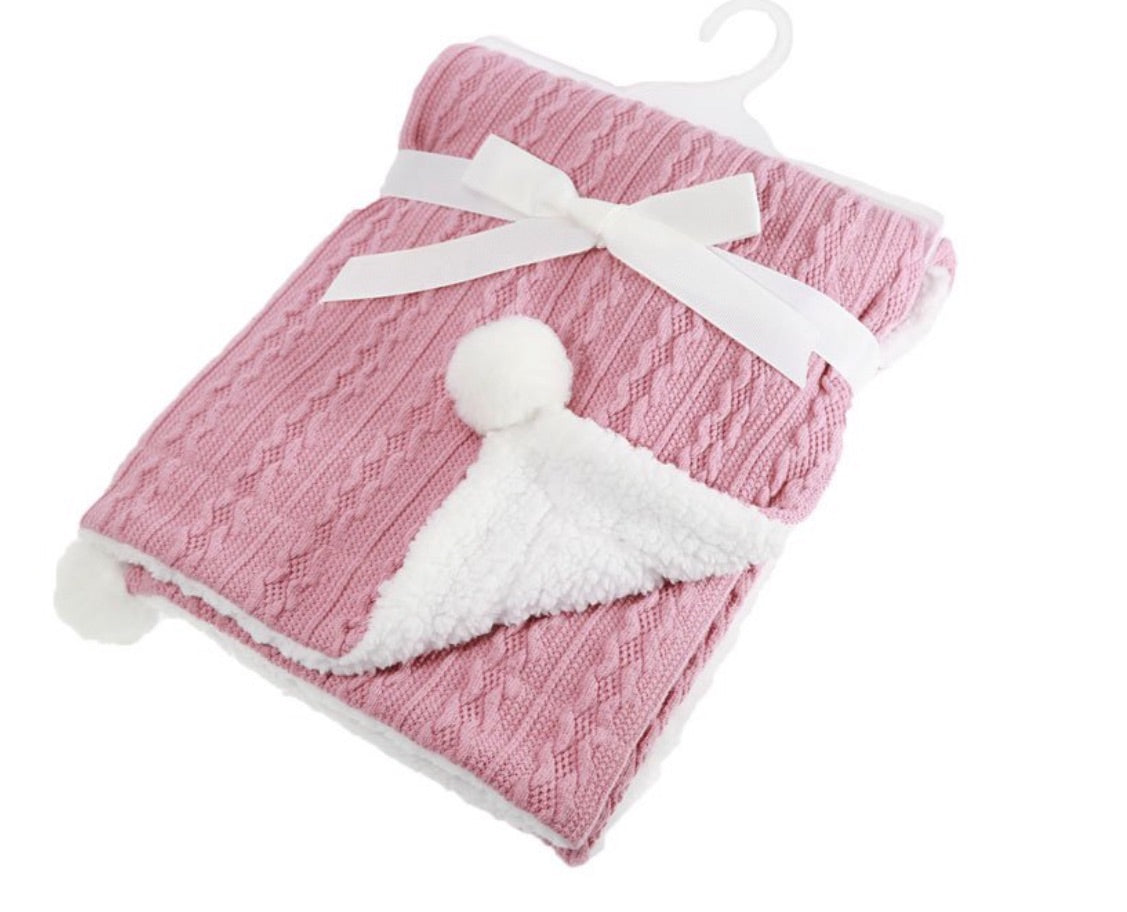 Cable knit sherpa Pom Pom blanket - Dusky pink