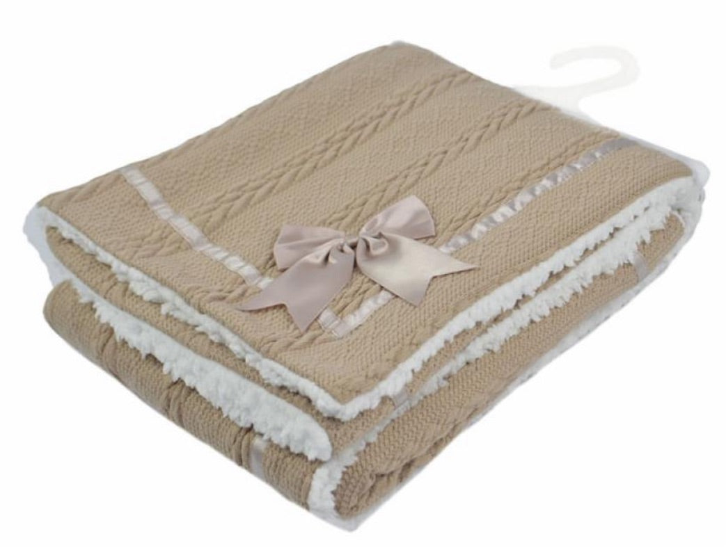 Cable knit sherpa bow blanket - Coffee