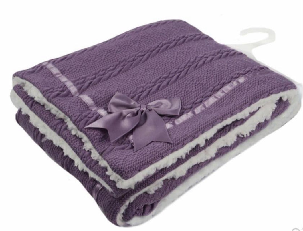 Cable knit sherpa bow blanket - Purple